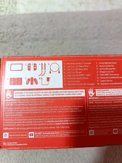 Consola Nintendo Switch con un juego - miniatura 4