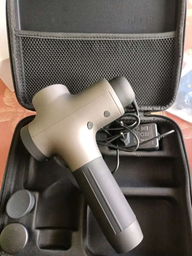 Pistola de masaje Mebak con accesorios - 3