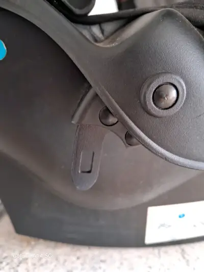 Silla de auto para bebé gris - miniatura 4