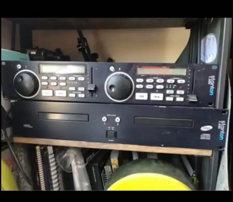 Reproductor CD doble Stanton c-500