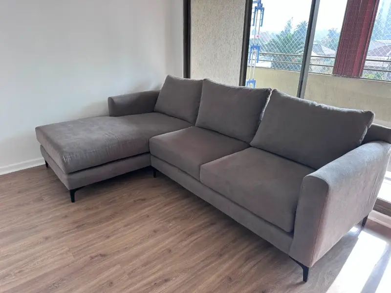 Sofá seccional gris - 3
