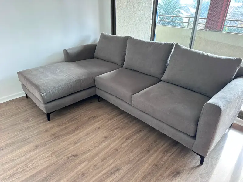 Sofá seccional gris - 6