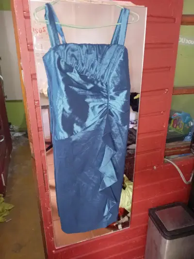 Vestido azul strapless nuevo - miniatura 3