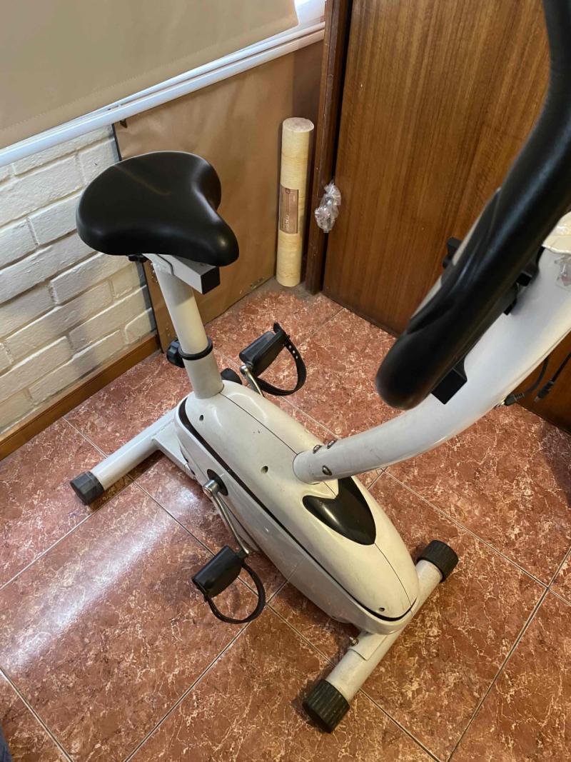 Bicicleta estática blanca Máster Fit - 1