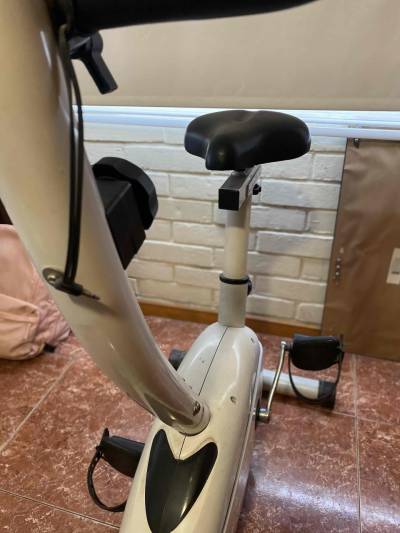 Bicicleta estática blanca Máster Fit - miniatura 3