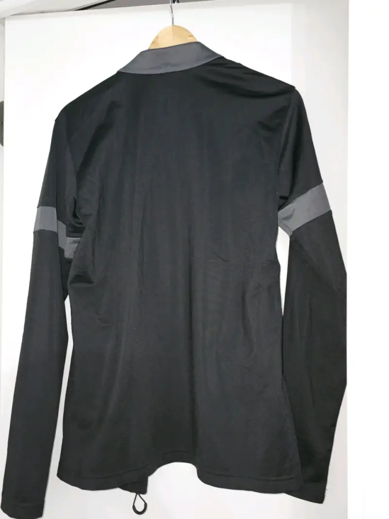 Chaqueta deportiva Puma negra - 2