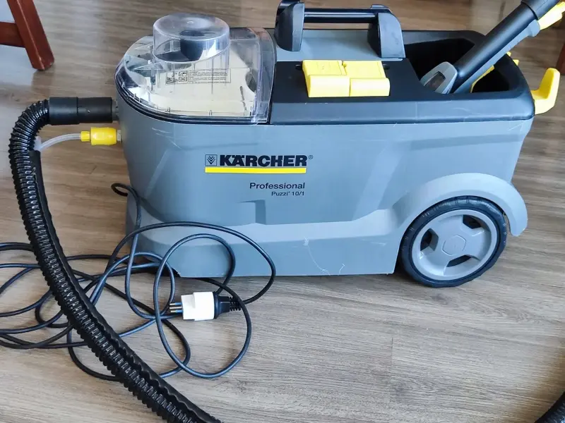 Puzzi 10/1 Aspiradora Karcher Profesional - 1