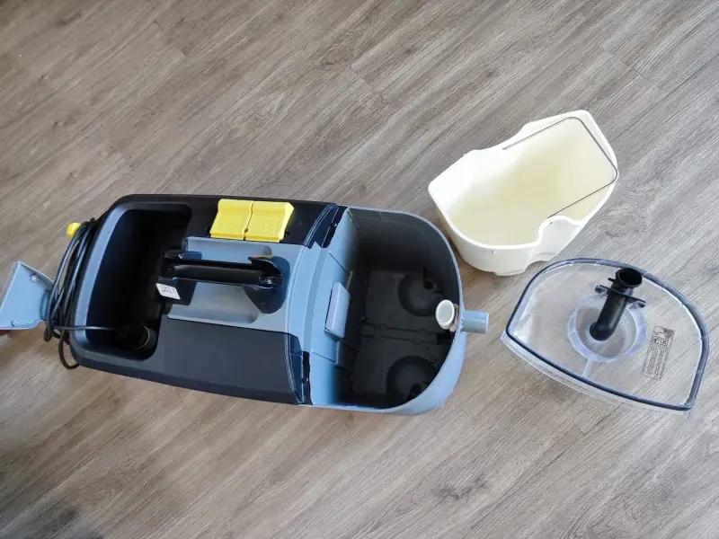 Puzzi 10/1 Aspiradora Karcher Profesional - 2