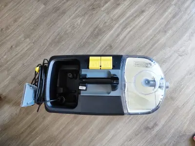 Puzzi 10/1 Aspiradora Karcher Profesional - miniatura 6