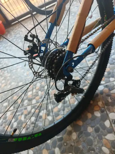 Bicicleta montaña azul avalence - miniatura 4