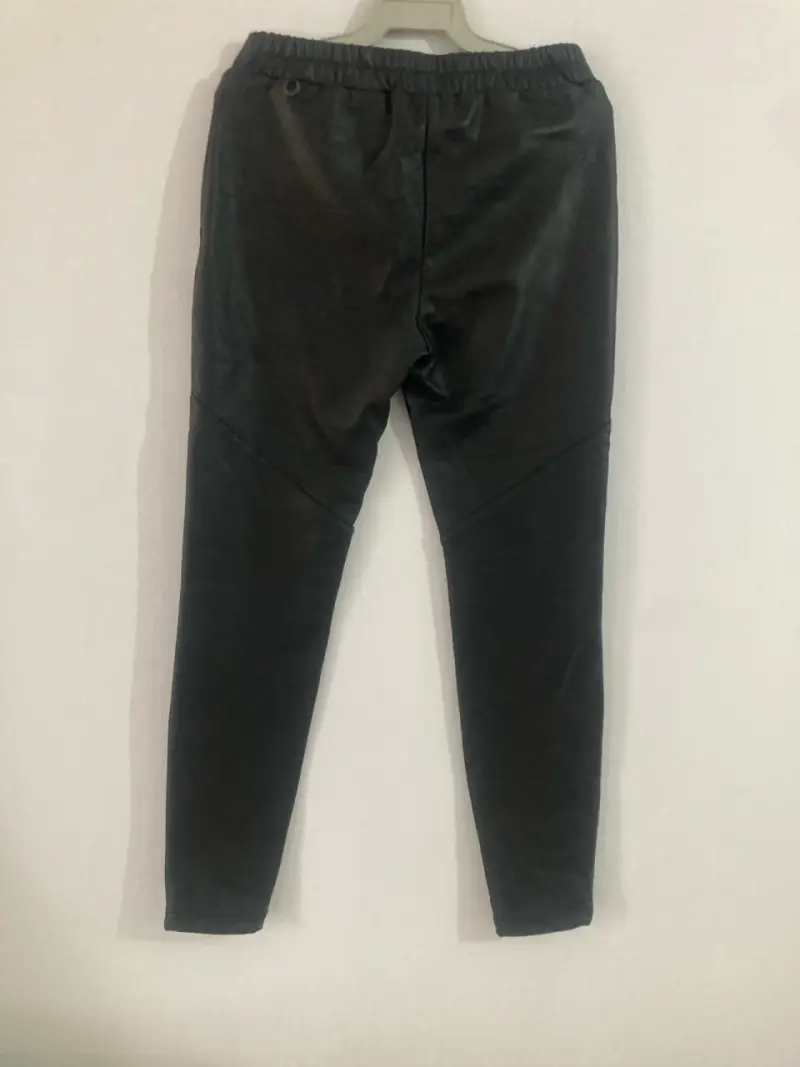 Calza símil cuero color negra - 1