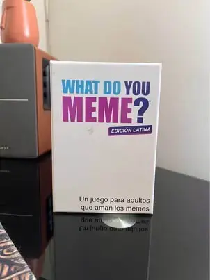 Juego de mesa What Do You Meme? - 1