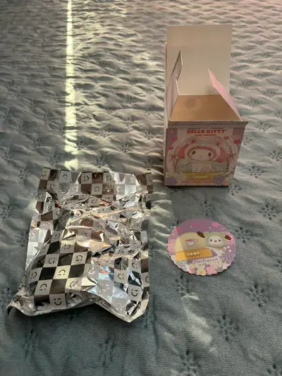 blind box miniso pochacco - miniatura 1