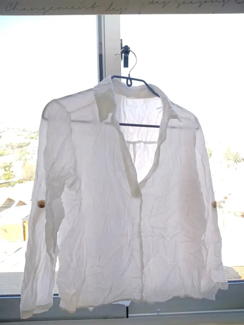 Blusa blanca de manga larga