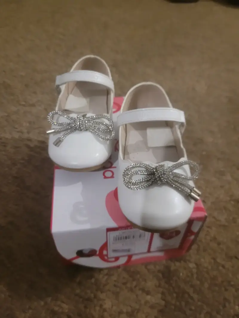 Zapatos blancos para niña con lazo - 3