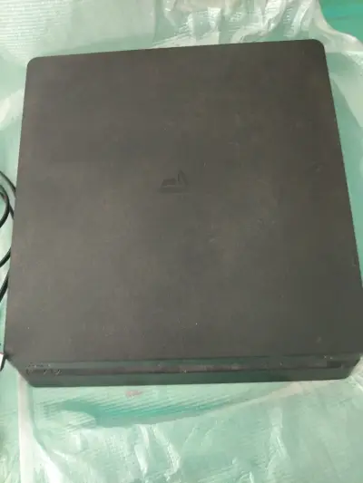 Consola PlayStation 4 usada - miniatura 1