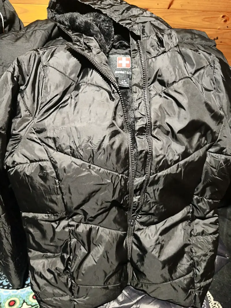Chaqueta negra Swisstech - 2