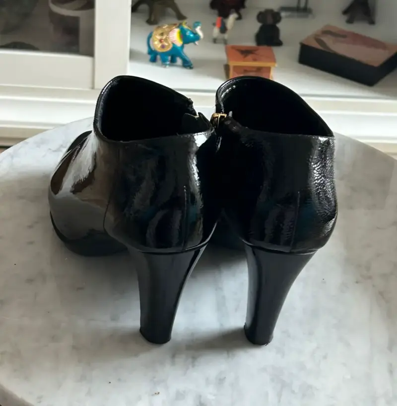 Botines negros de charol - 3