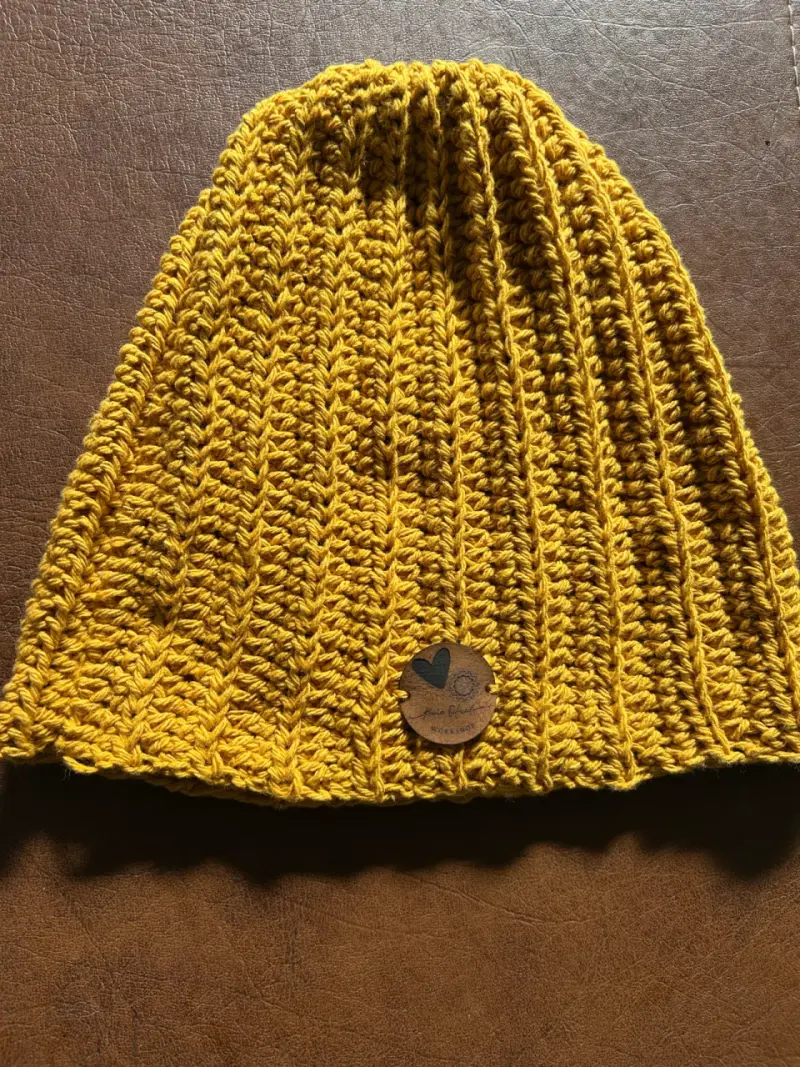 Gorro tejido mostaza - 1