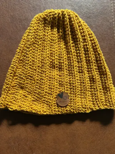 Gorro tejido mostaza - miniatura 2