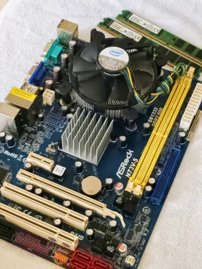 KIT PLACA MADRE ASROCK - miniatura 1