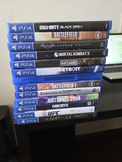 Consola PS4 con accesorios - miniatura 3