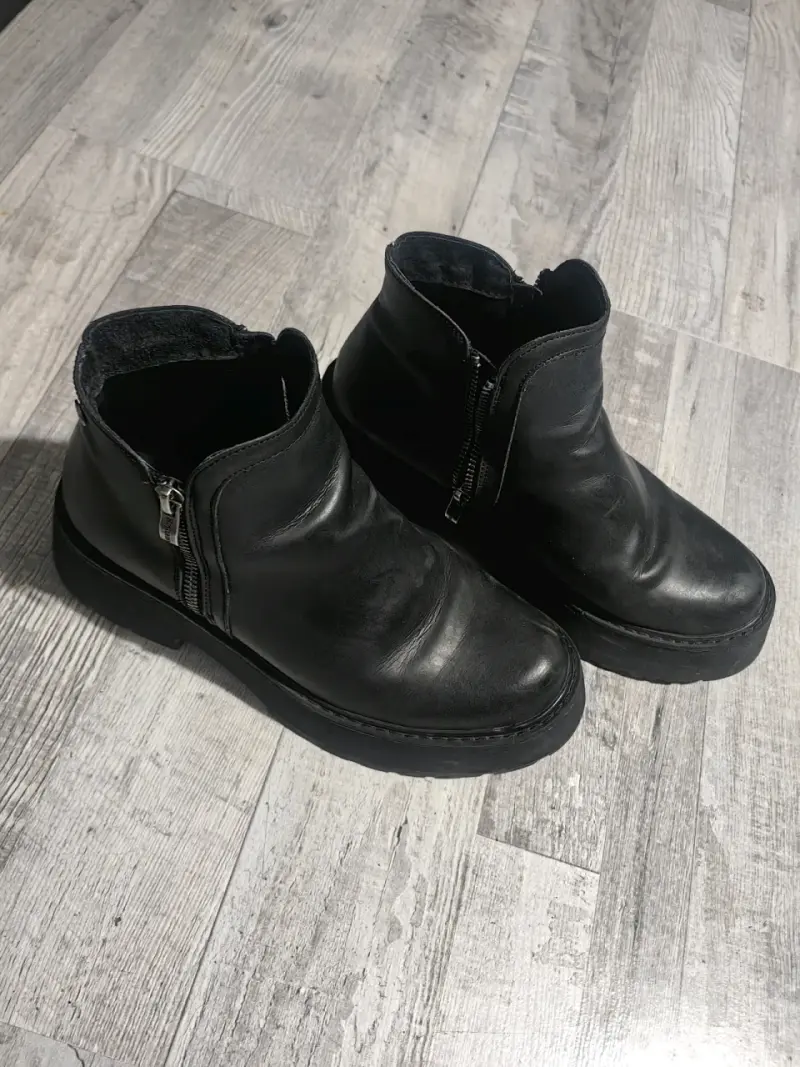 Botines de cuero negro - 1