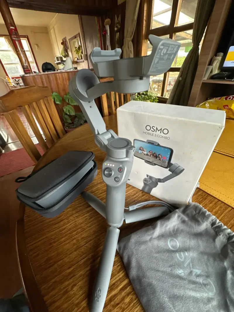 DJI Osmo Mobile 3 Combo - 4