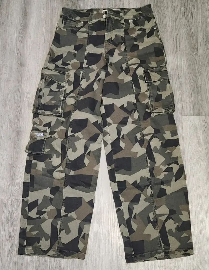 Pantalon Americanino cargo estampado militar - 1