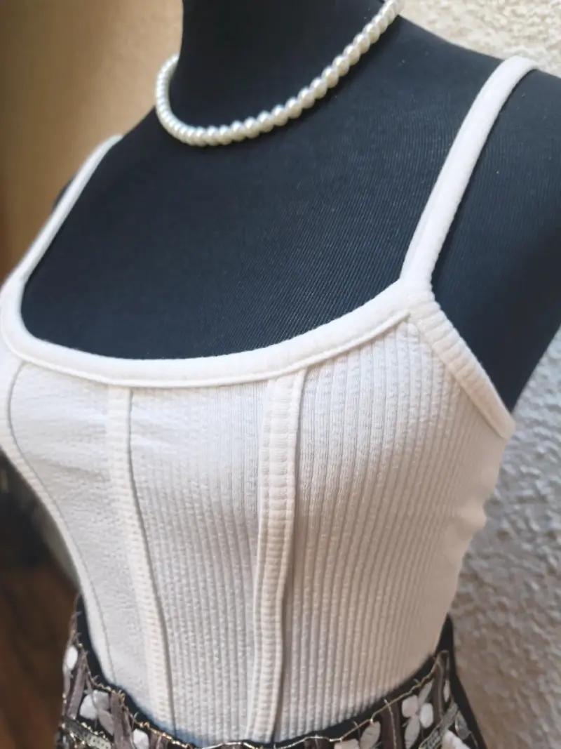 Outfit completo falda detalles más top - 4