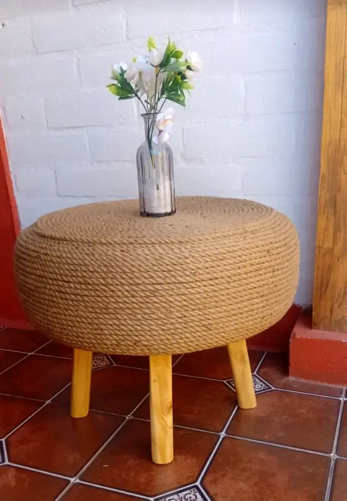 Mesa decorativa de fibra natural - 3