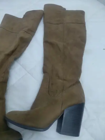 Botas largas de gamuza marrón - miniatura 1