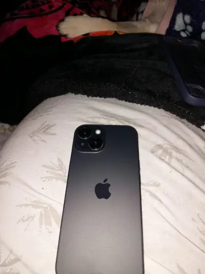Iphone 15 impecable con su caja - miniatura 1