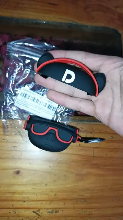 Funda de silicona para airpods pro 3 - miniatura 4