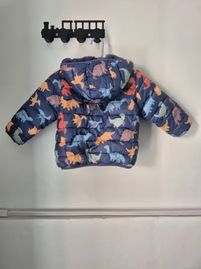 Chaqueta infantil con dinosaurios - miniatura 1