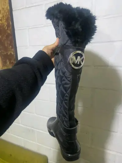 Bota de invierno negra MK - miniatura 1