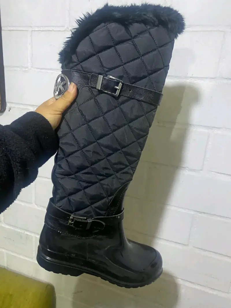 Bota de invierno negra MK - 3