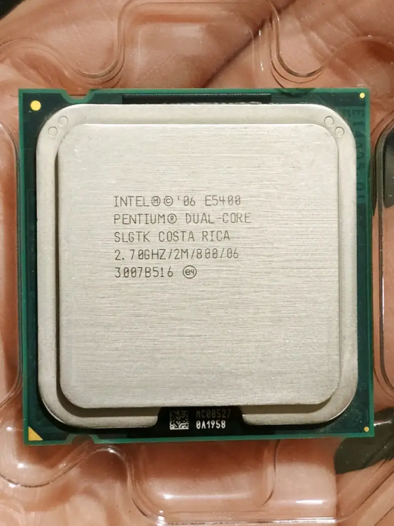 INTEL PENTIUM DUAL-CORE E5400 2.70GHz - 1