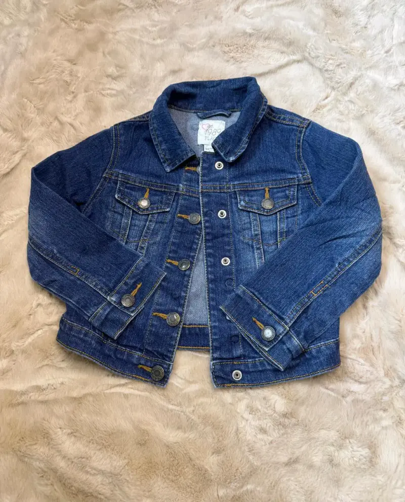 Chaqueta de mezclilla azul para niña talla 4