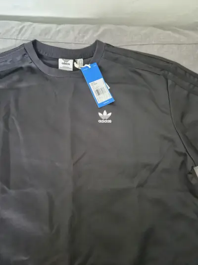 Vestido negro Adidas con etiqueta - miniatura 2