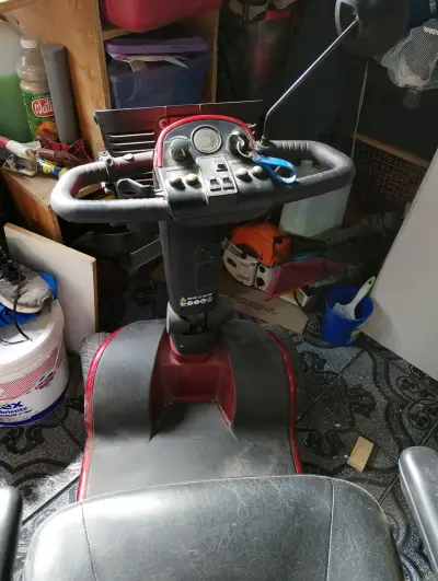 Scooter eléctrico para movilidad - miniatura 1