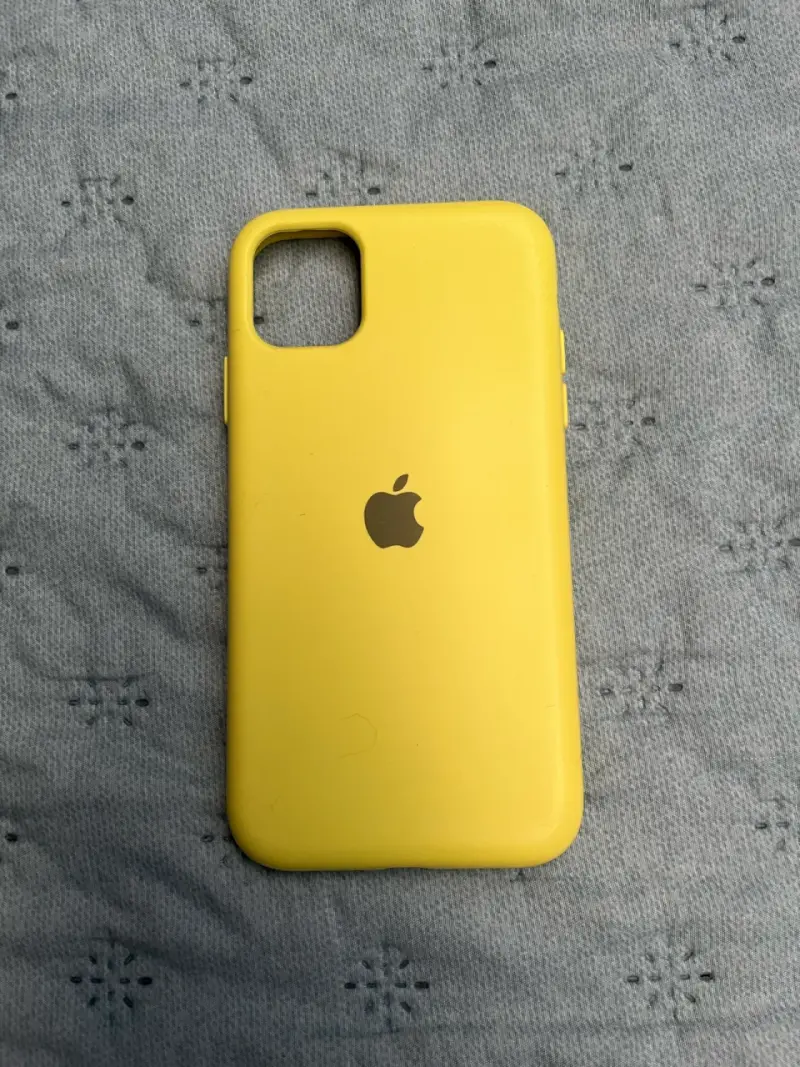 carcasa amarilla para iphone 11 - 1