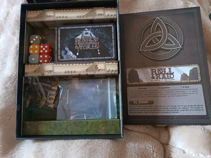 Juego de mesa Roll & Raid - 3