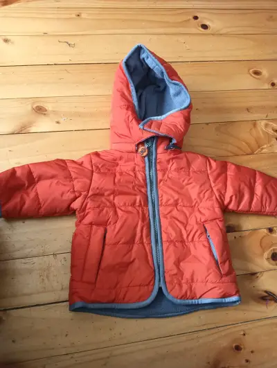 Ropa infantil variada en excelente estado - miniatura 5