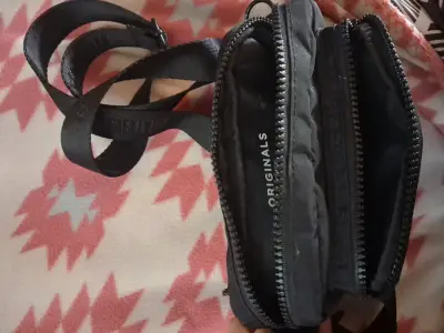 Bandolera Bubba negra compacta - miniatura 3