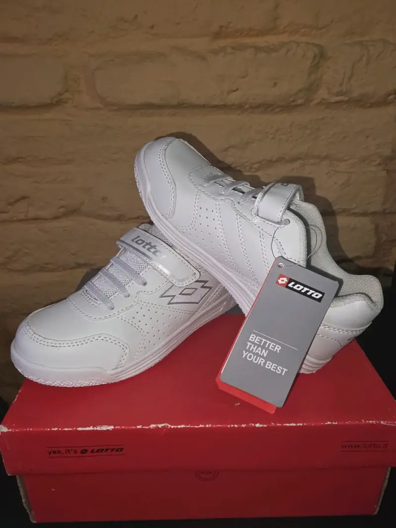 Zapatillas blancas Lotto nuevas - 1