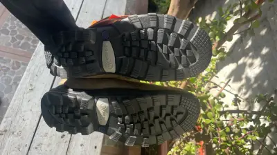 Botas de seguridad nuevas - miniatura 3