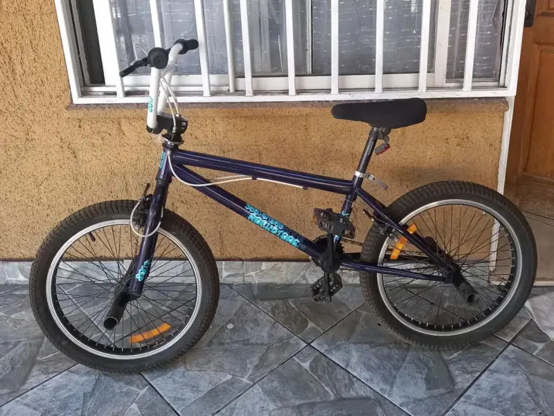 Bicicleta BMX - 2