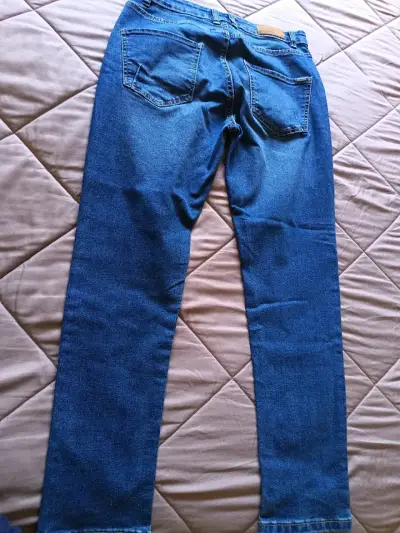 Jeans azules de hombre - miniatura 2