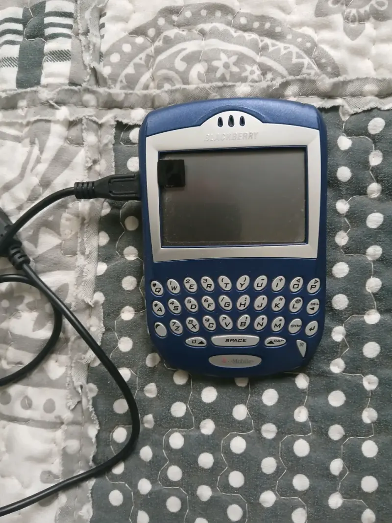 Teléfono BlackBerry antiguo - 1
